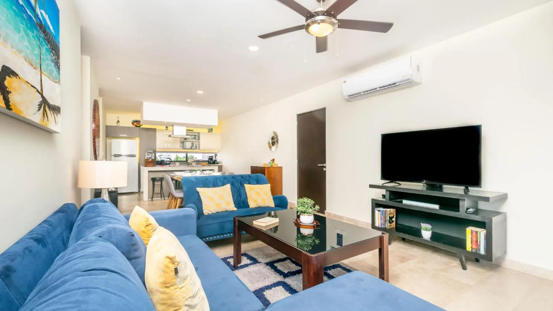 Holiday home Oceanview Pool & Lounge Private Balcony Gym & Bbq Villa Playa del Carmen
