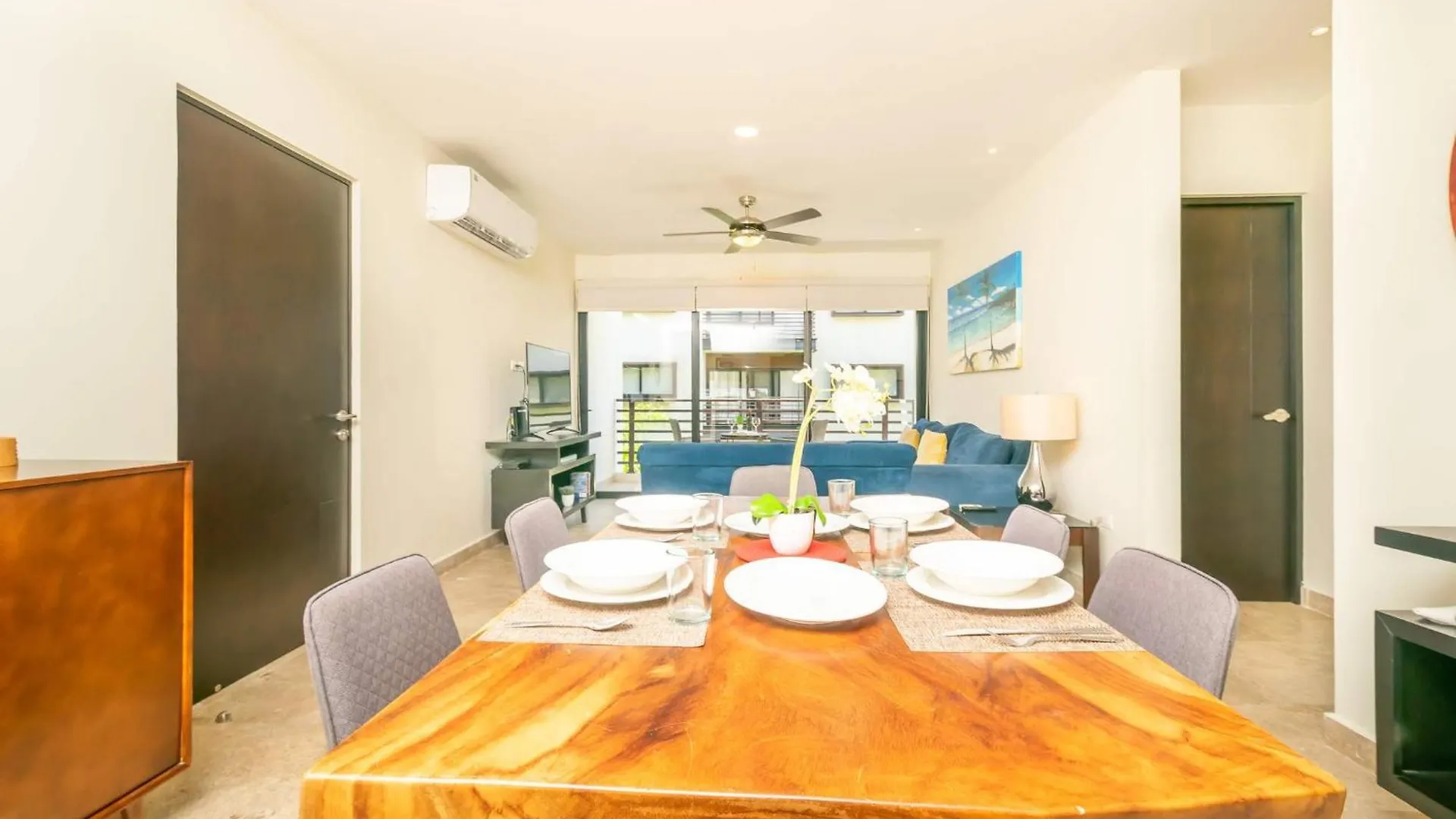 Oceanview Pool & Lounge Private Balcony Gym & Bbq Villa Playa del Carmen