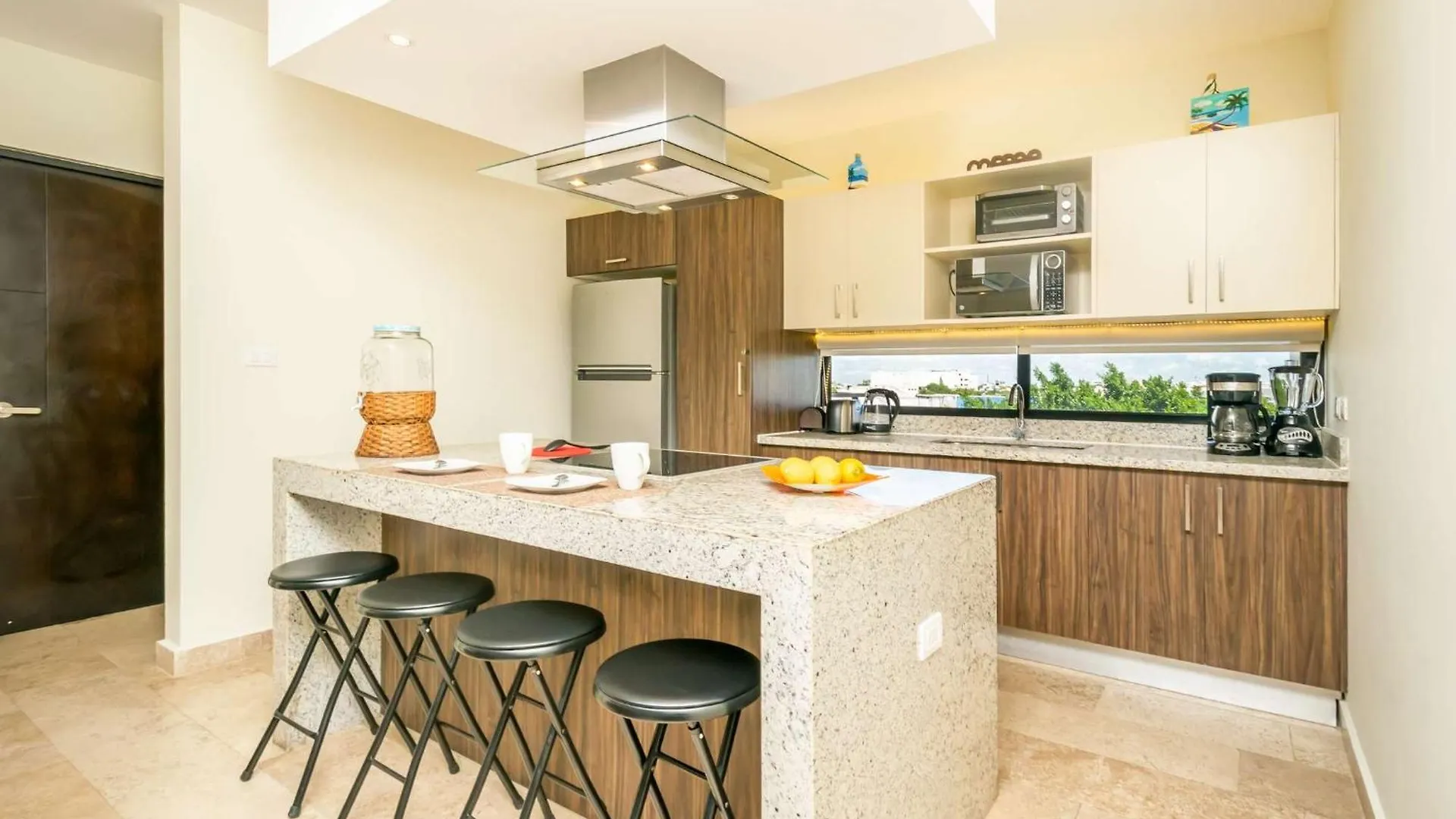 Holiday home Oceanview Pool & Lounge Private Balcony Gym & Bbq Villa Playa del Carmen